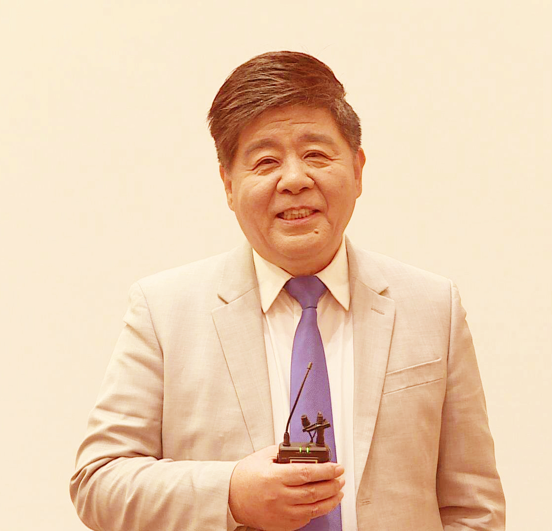 王洁实悼念歌唱家谢莉斯,歌唱家王洁实与谢莉斯分别多大