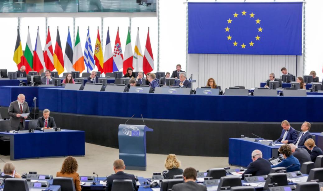 俄罗斯对苹果开12亿罚单 (苹果制裁俄罗斯会影响苹果销量吗)