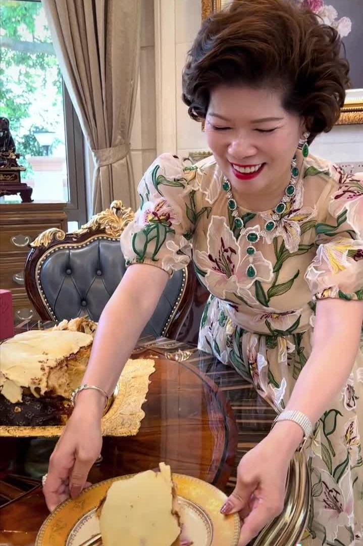 鲍鱼家姐的豪宅有多大,鲍鱼家姐是cici的亲姐吗