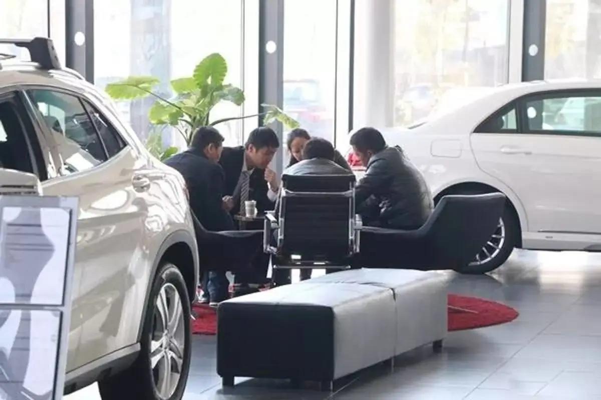 为什么4s店宁愿不要利息也要分期,4s店为何不要利息让你贷款