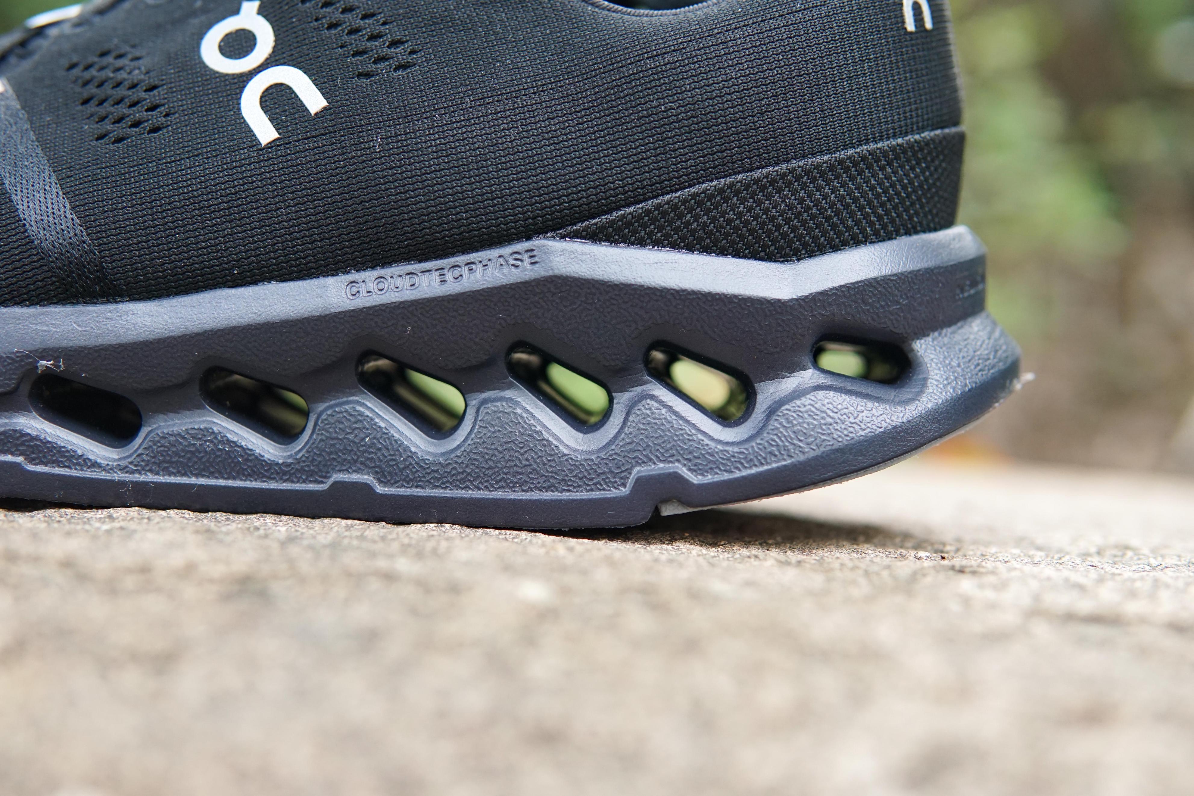 昂跑cloudsurfer和cloudeclipse,踩在云端的跑鞋