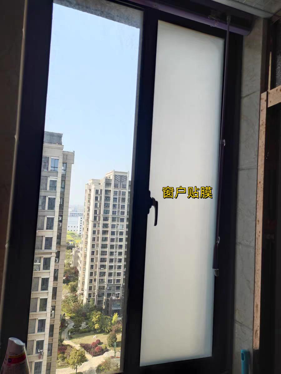 百叶帘适合用在卫生间,卫生间装百叶帘子透光吗