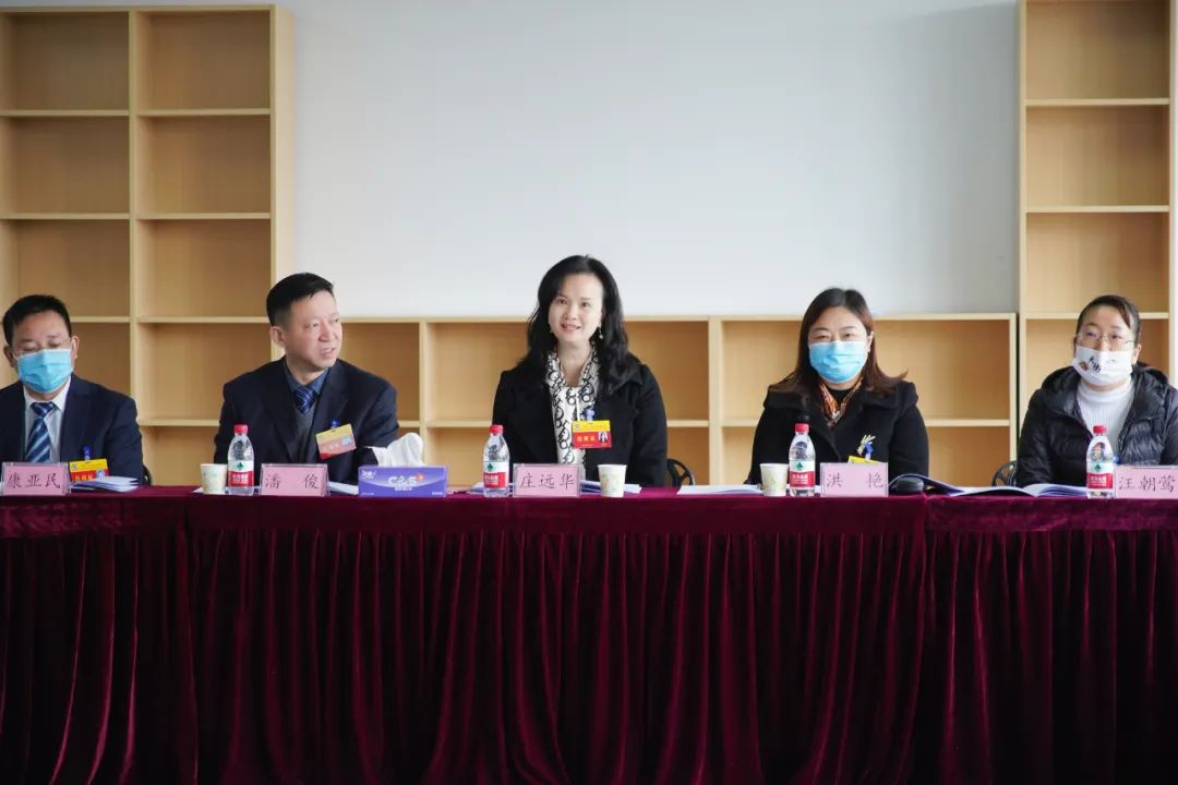 当好排头兵争当实干家发言稿,当好排头兵讨论主题内容