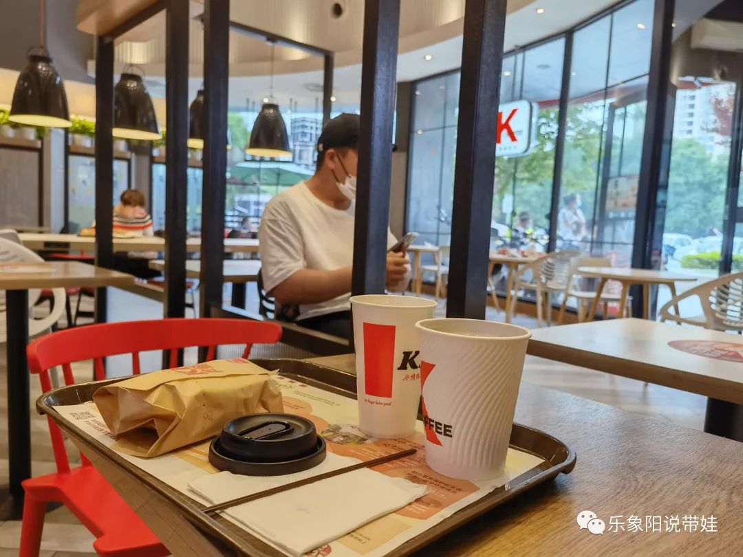 偶遇网红热闹现场,偶遇网红赶大集