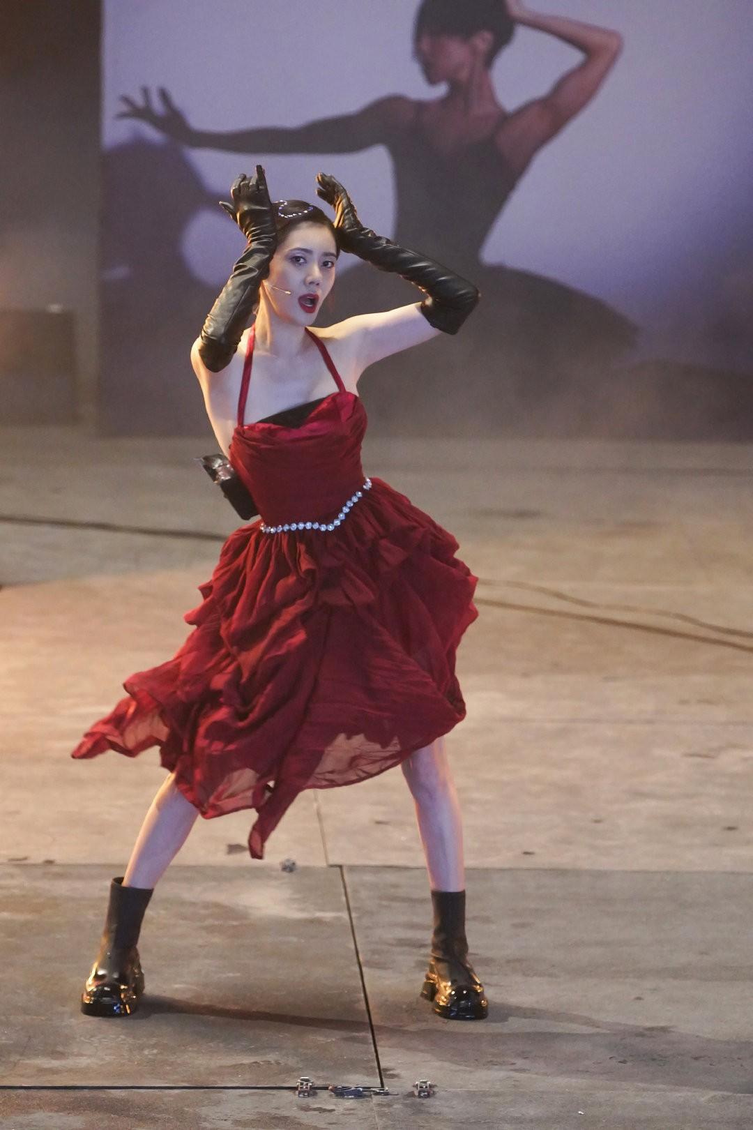 硅胶脸混进古装剧,当硅胶脸混入庆余年