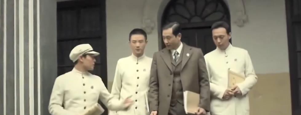 1948年，一湖南老汉塞给主席一张纸条，使得北平和平解放