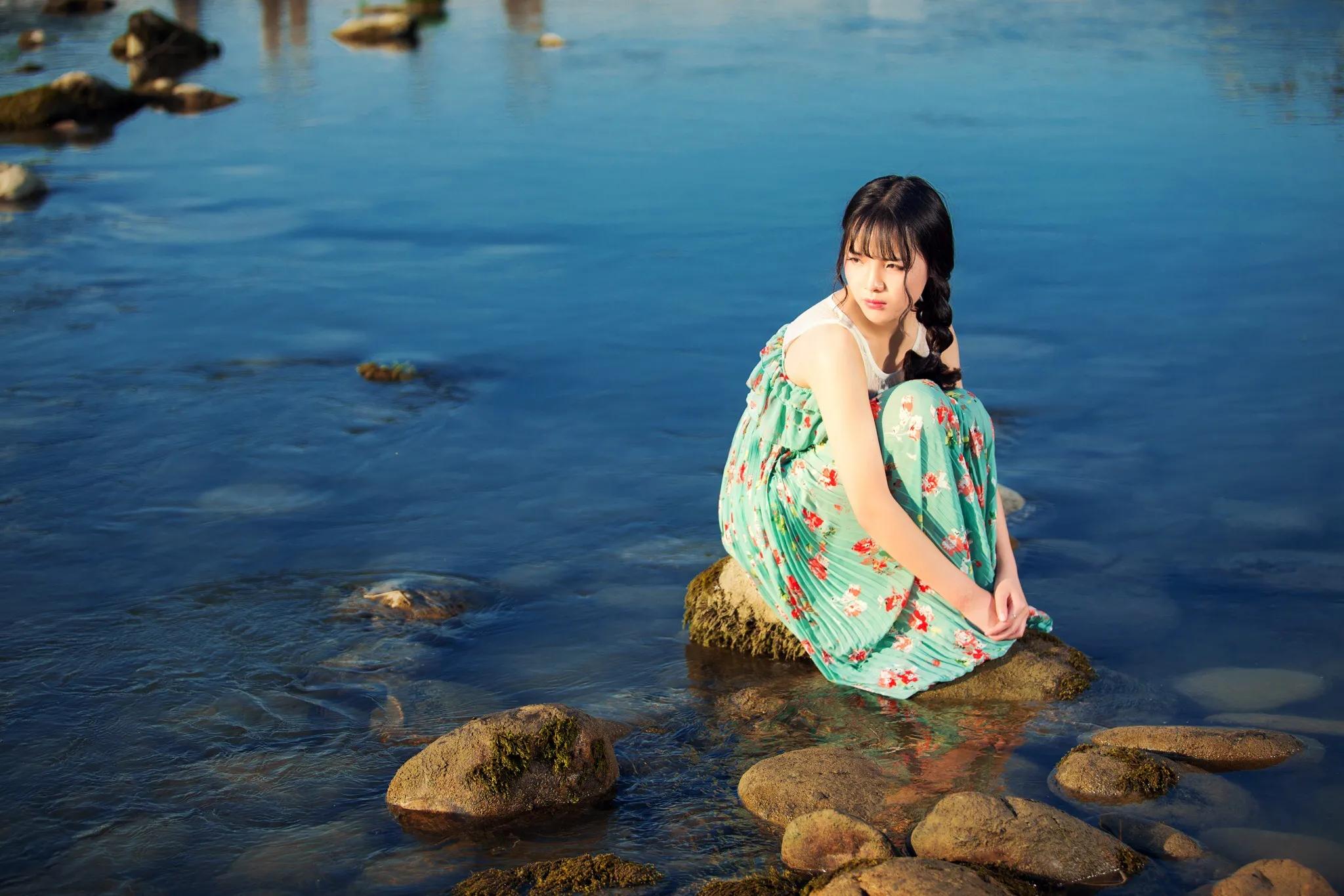 长江上的两首诗词，一首写回家，一首念旧人