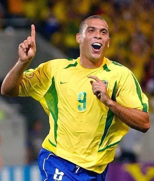 足球回忆杀卡点视频,回忆足球内马尔