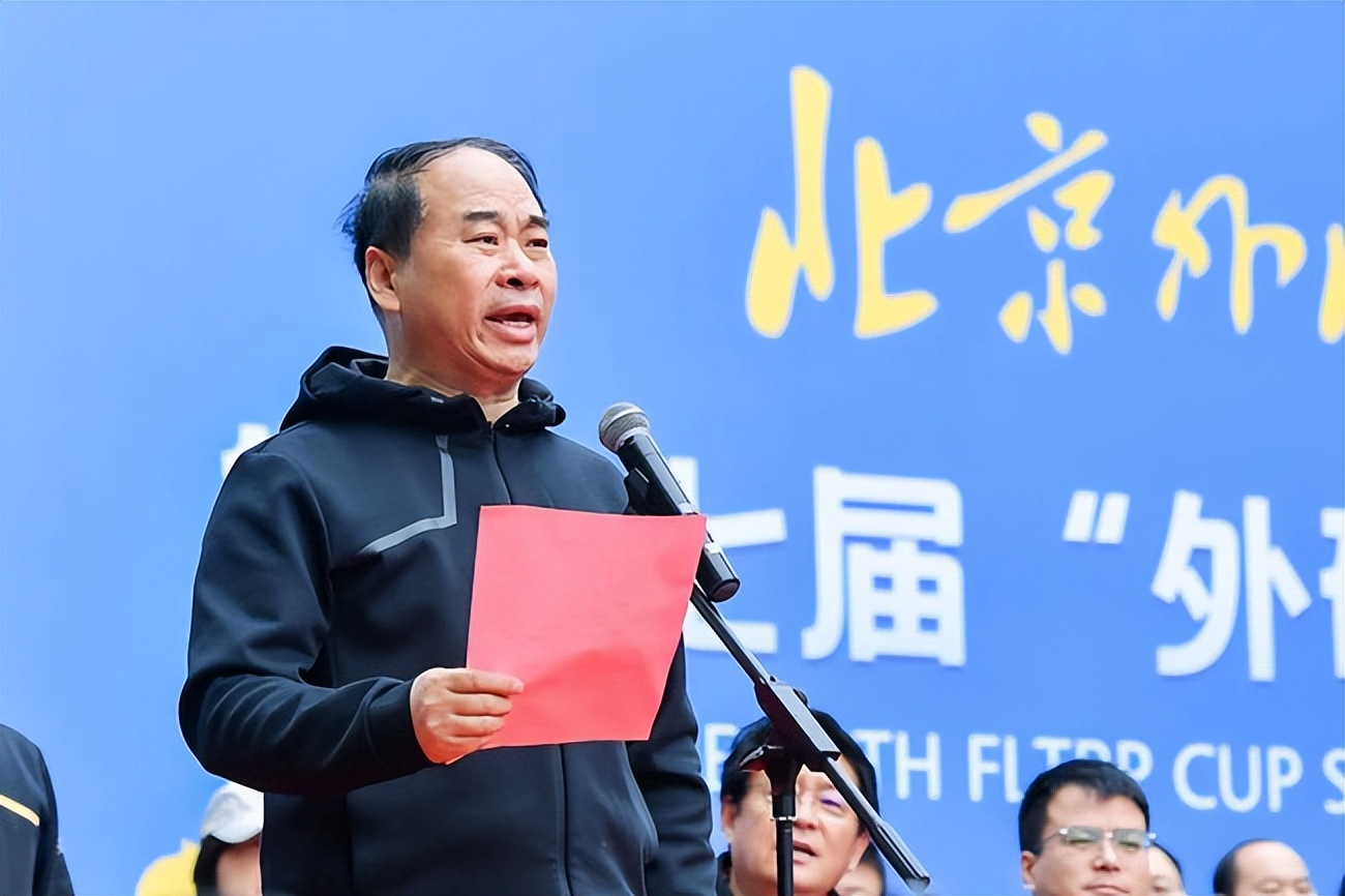 世界冠军在高校表演跳绳,世界冠军助阵表演视频