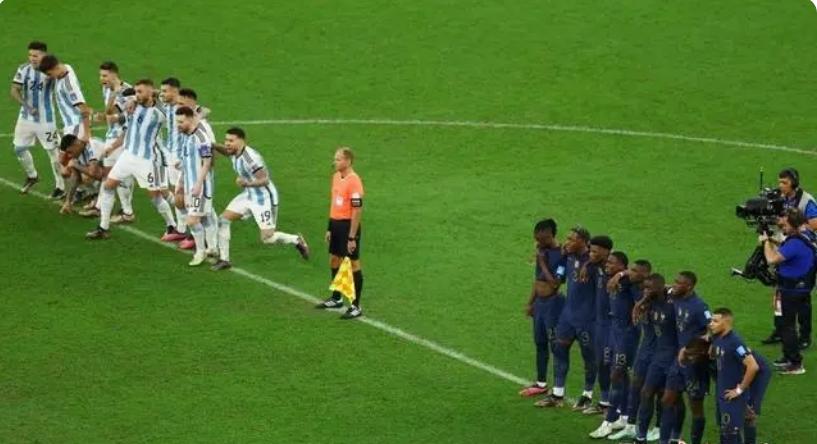 卡塔尔世界杯经典五大战役,卡塔尔世界杯最惨烈的比赛