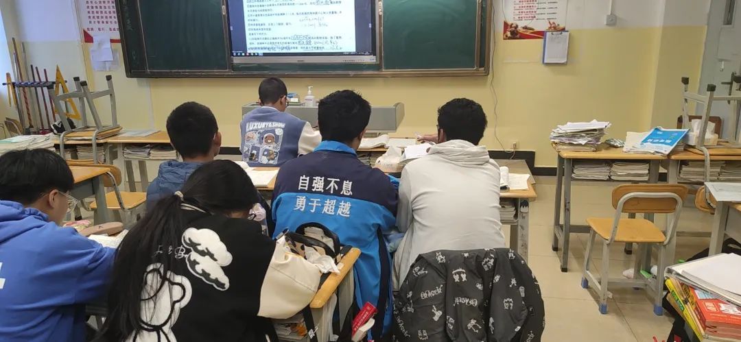 停课不停学我的网课生活,停课不停学老师坚持网课