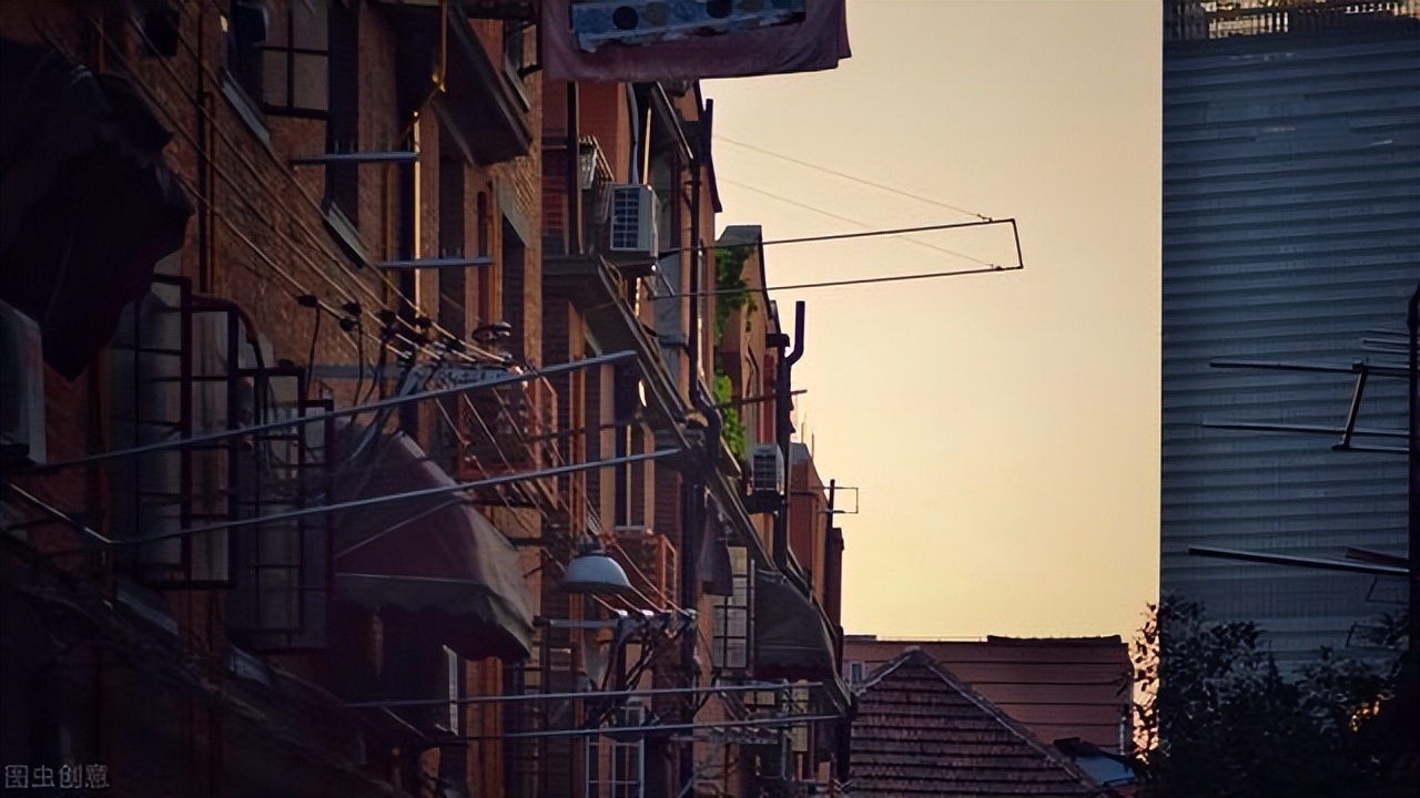 美国变态收藏家杰罗姆,割下女人的乳房收藏,甚至还引以为豪