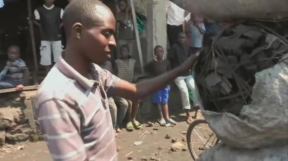 把中国自行车用到极致，就是非洲的致富之路！上街都会有美女搭讪