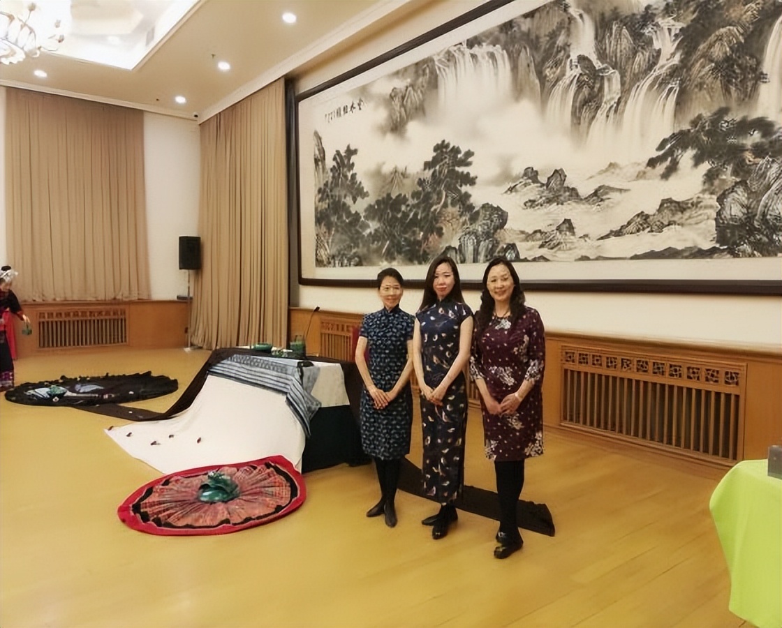 张坤（Queen）老师商务礼仪专家