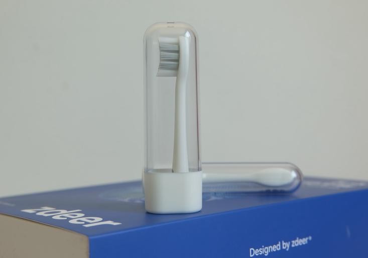 如何使用声波电动牙刷,声波电动牙刷使用正确方法