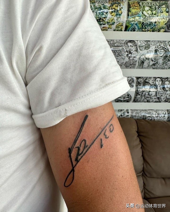 梅西的签名写的什么,梅西2008年签名