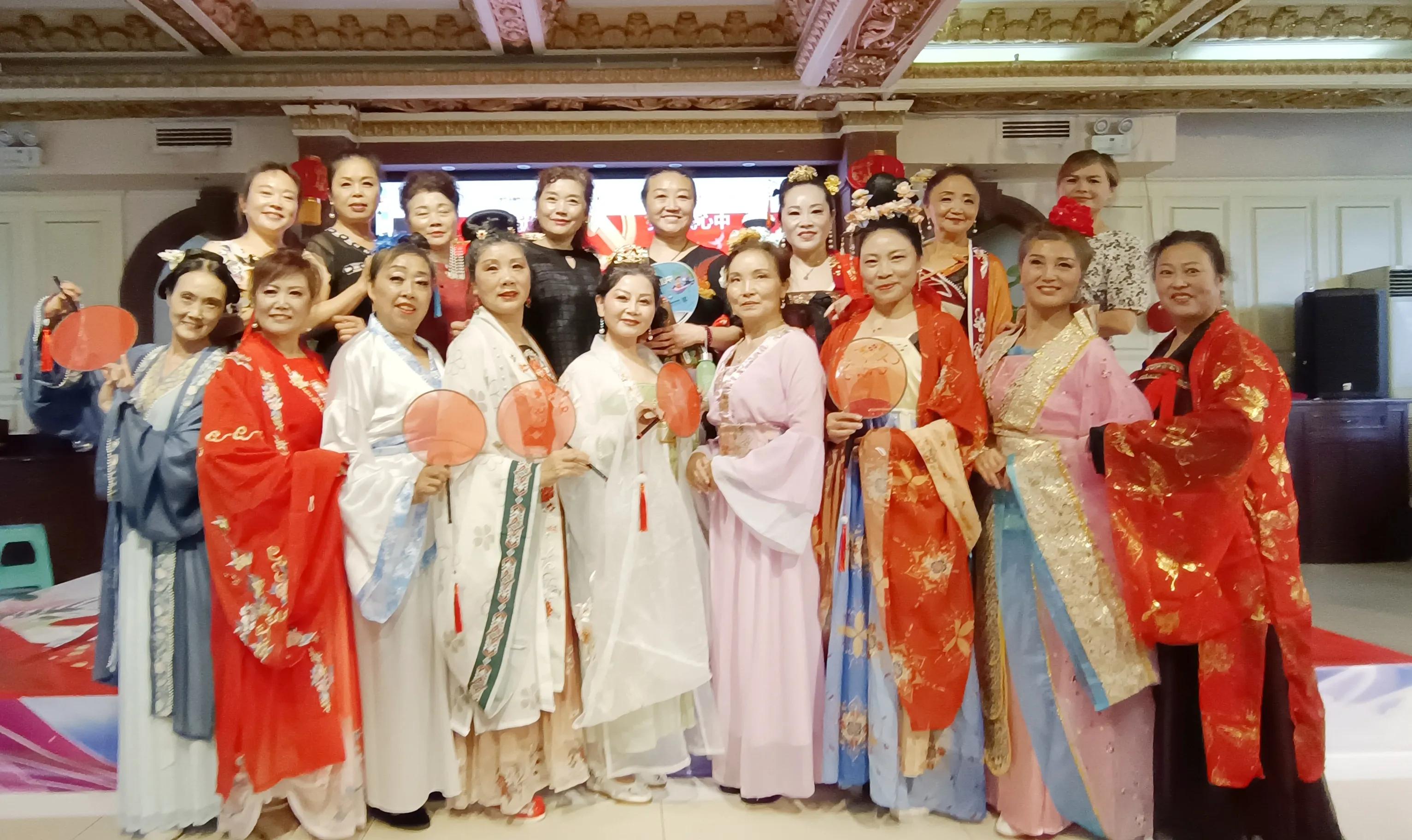 好乐网花之韵艺术团，参加“庆七一”文艺活动