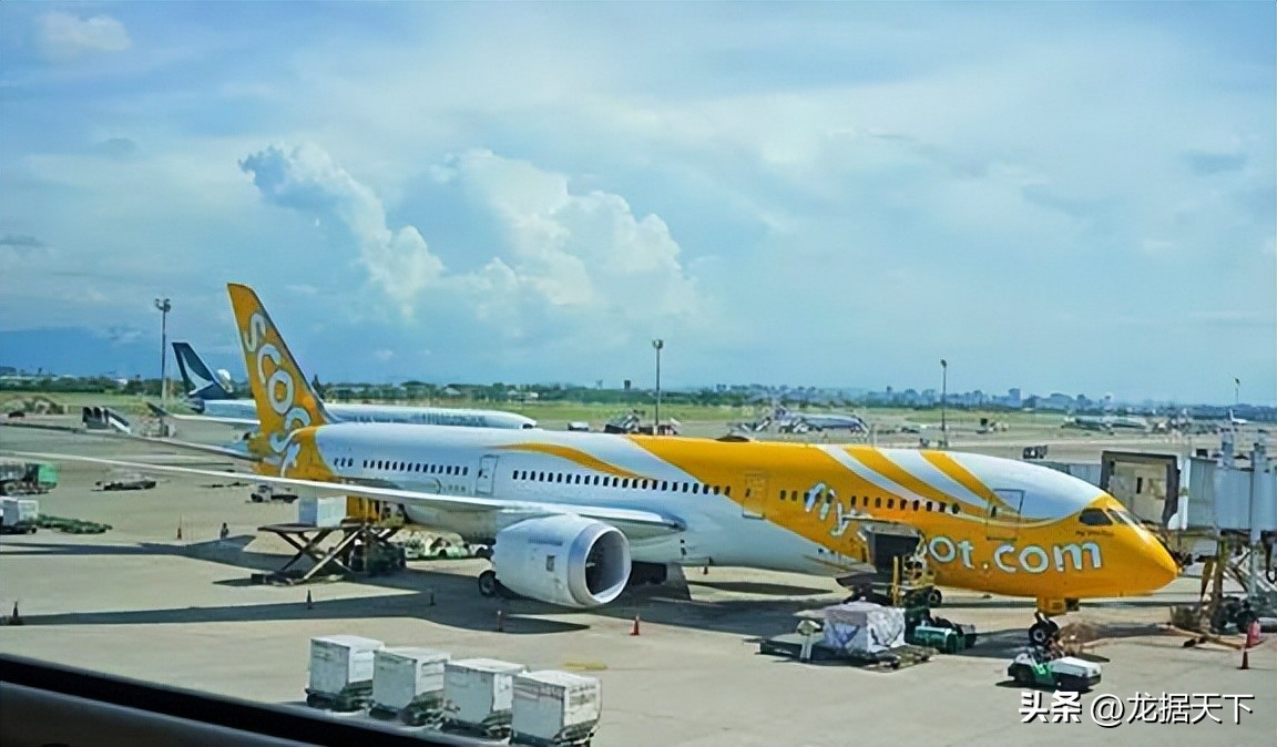 国泰航空780航班事故空地对话记录,国泰波音787客机香港起飞