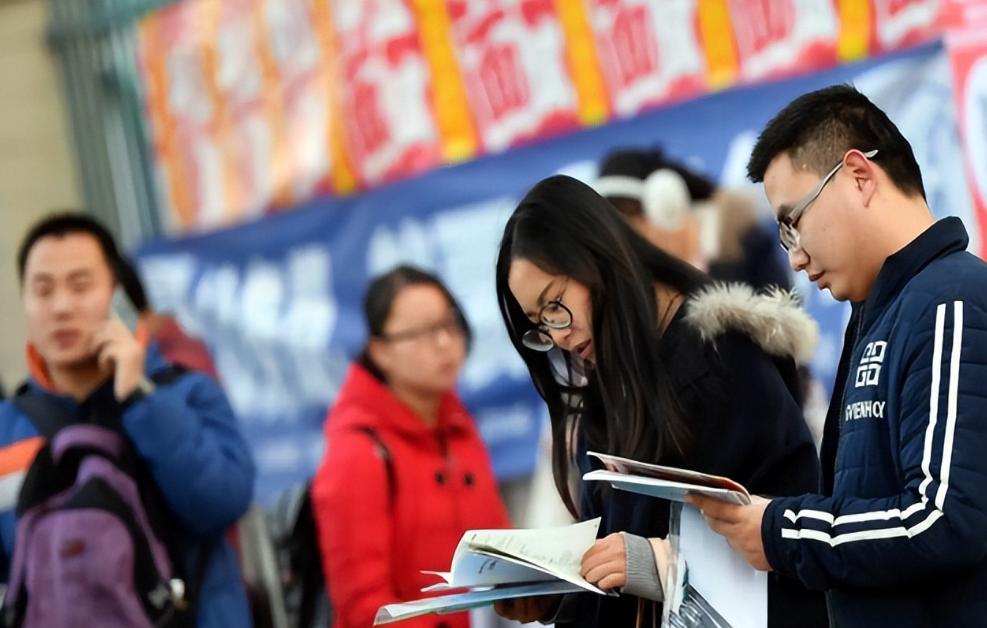 公务员面试对答如流,公务员面试质疑成绩该怎样做