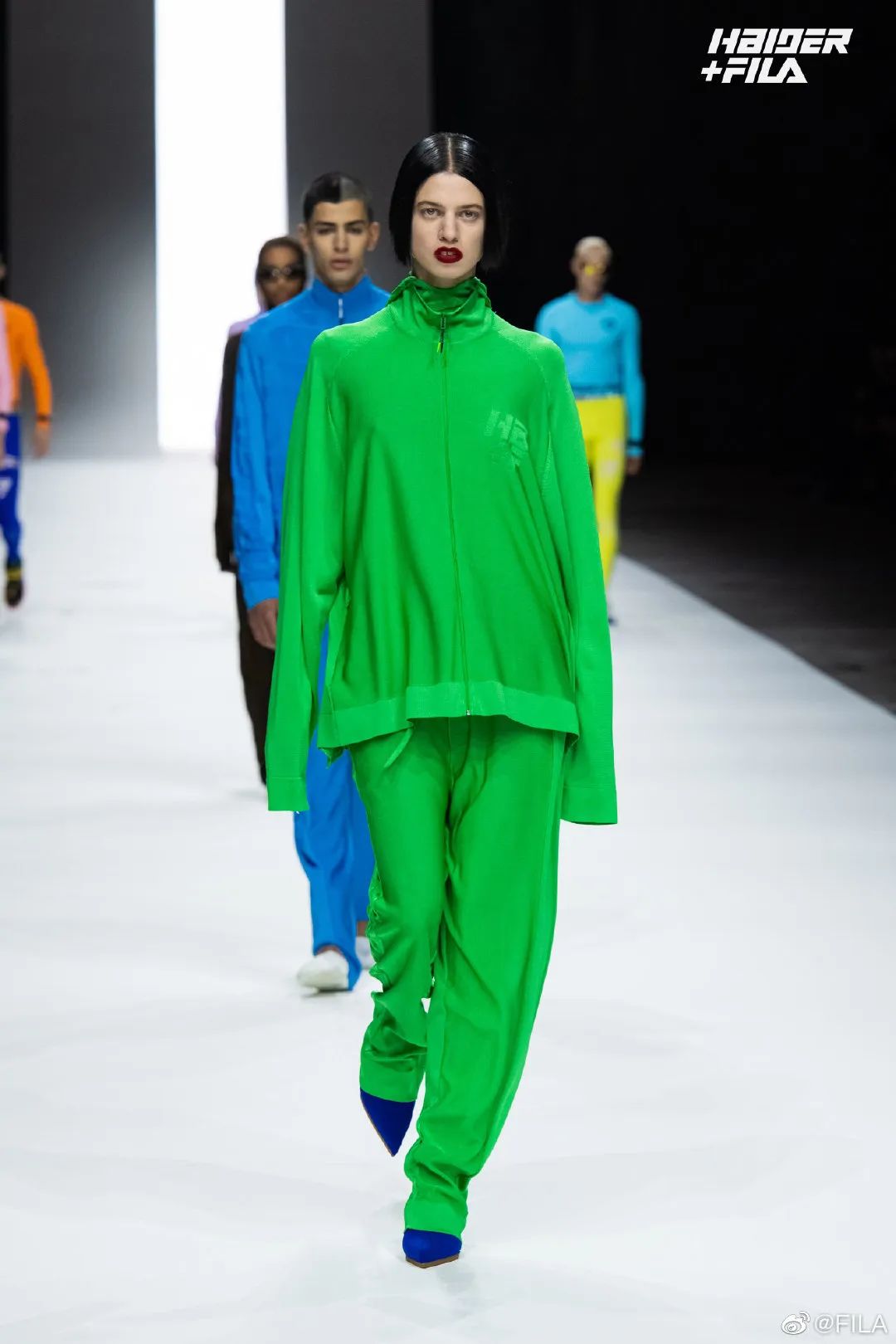 lv梅西c罗同框高清图,梅西c罗同框为lv拍广告营销