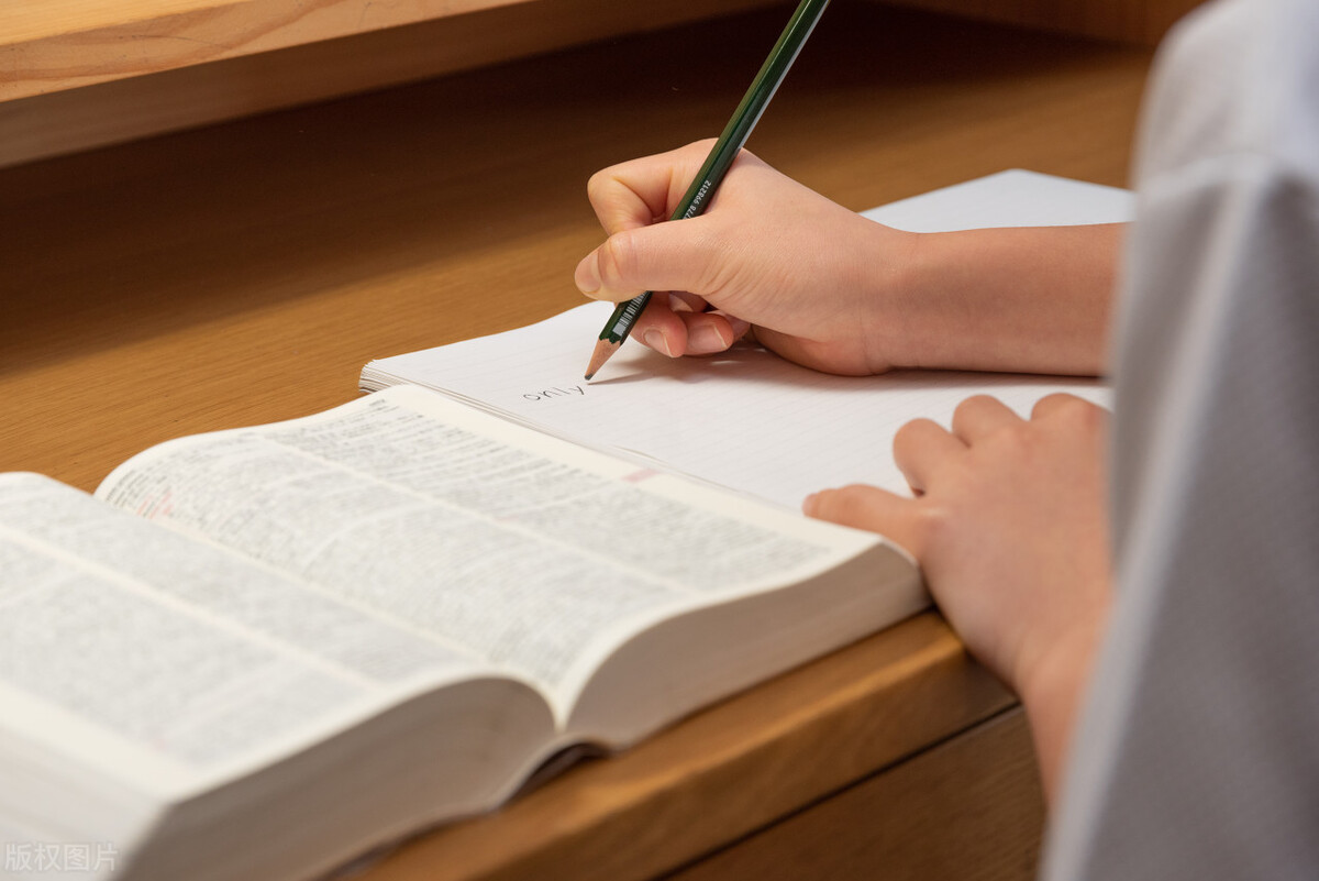 比较好且有流量投稿平台,写小说投稿需要注意哪些网站