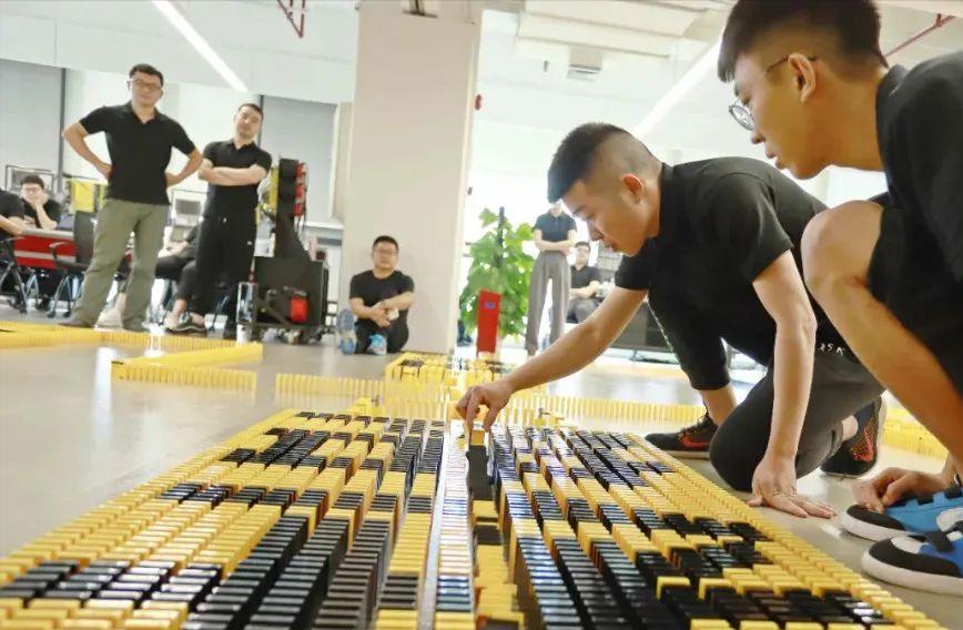 值得去的团建拓展推荐,团建最火的十个优雅项目