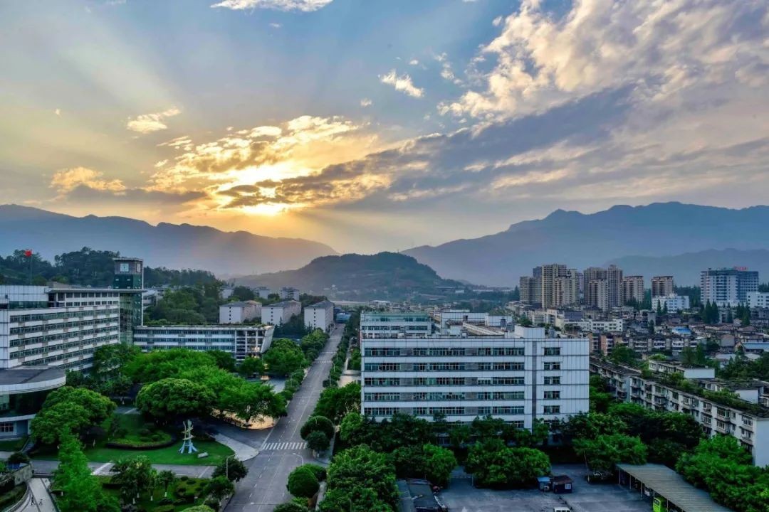 2022四川志愿填报学校数目,四川本科志愿填报多少个学校