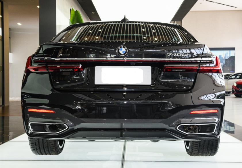 全新宝马7系官方讲解图,宝马7系斯坦威二手车为什么便宜