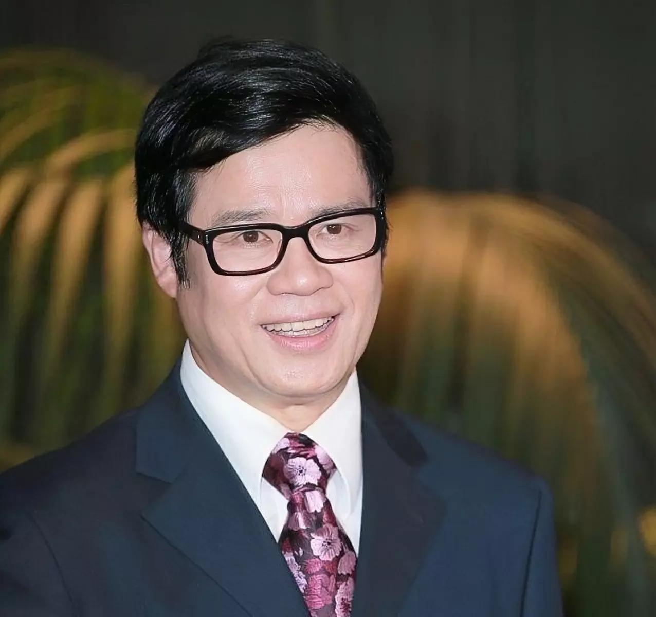 tvb演员打工买房收租身价几亿,买下一座山挖出金矿当上首富