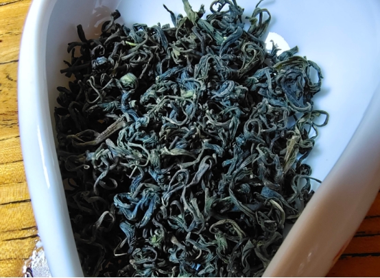 河南60后大爷晒酒单,安徽60后大叔