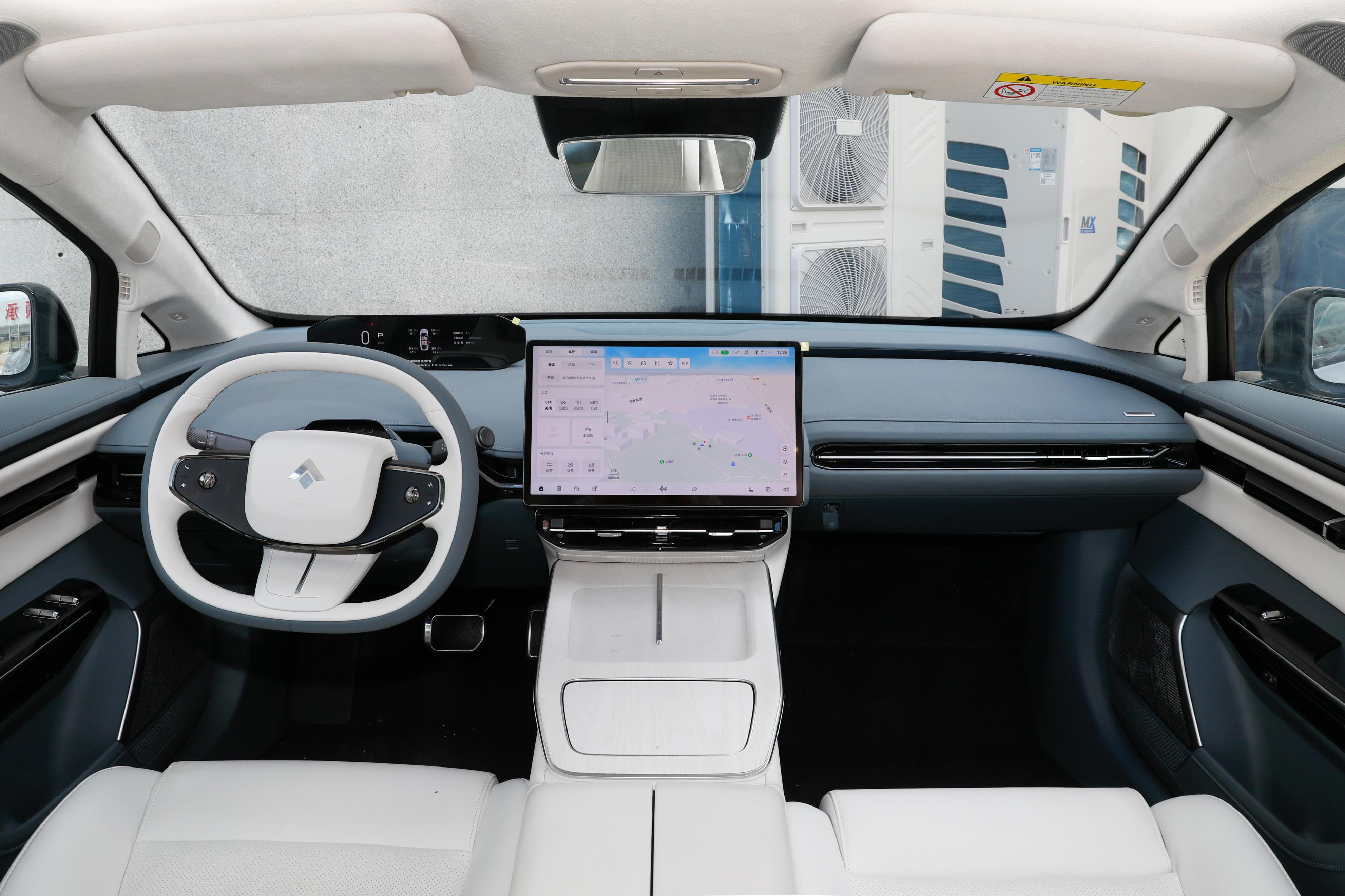 年轻人的第一款车来看看它准没错,年轻人的第一台车哪一款最有逼格