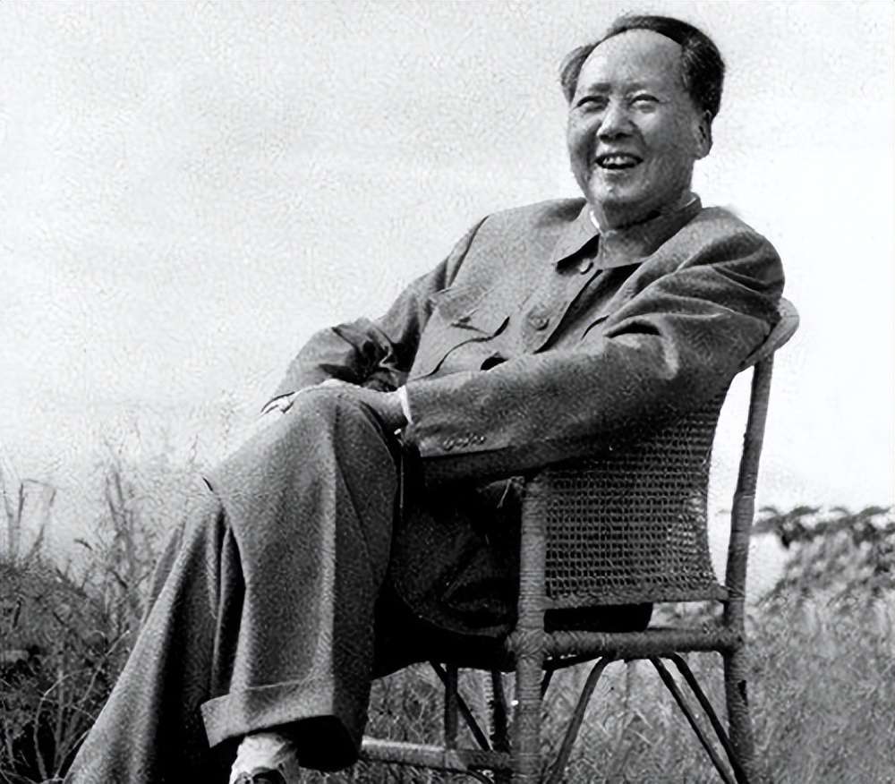 毛主席写的这首词,时间跨度之大,视野范围之广,让人叹为观止