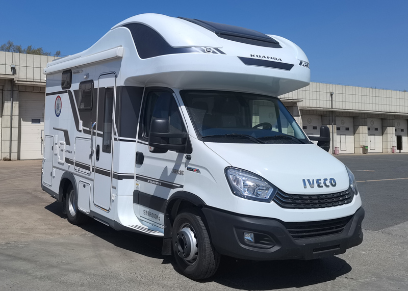 卫航福特短轴低顶V362房车,福特v363长轴低顶房车