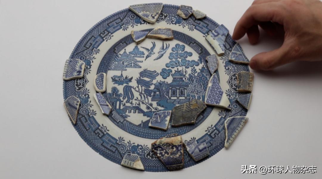 留学生在英国捡垃圾,学生在泰晤士河边捡垃圾