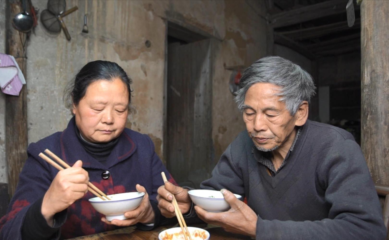 年轻人和老年人观念真的不一样,老年人和年轻人的消费行为差异