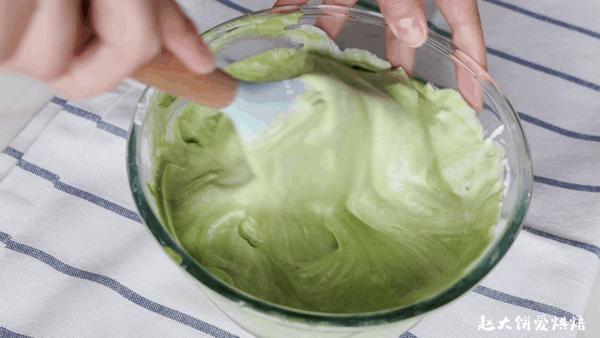 蓬松又柔软简单实用的蛋糕,金枕蛋糕怎么不回缩