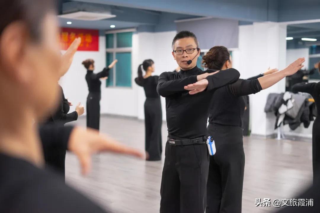 华丽舞蹈培训营,高贵典雅国标舞华尔兹交谊舞教学