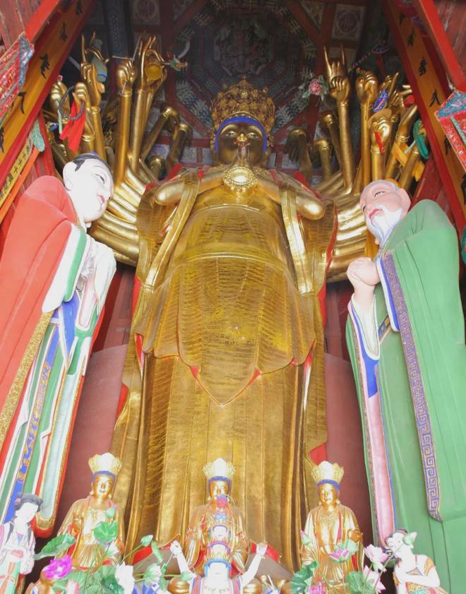 五台山一日游黛螺顶和五爷庙,来到五台山景区佛华山庄五爷庙