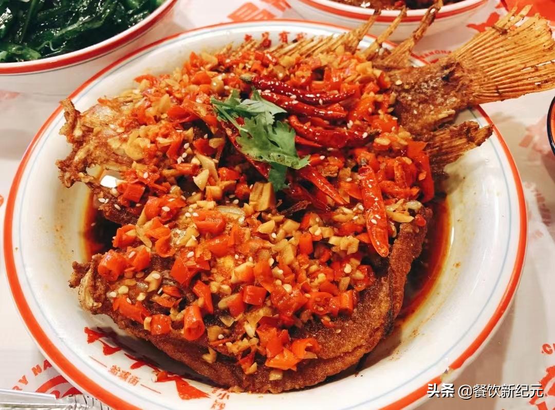 江西吃辣全国排第一上热搜,江西吃辣椒的小伙