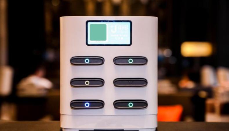 小米和罗马仕充电宝哪个更好,罗马仕的充电宝对比小米