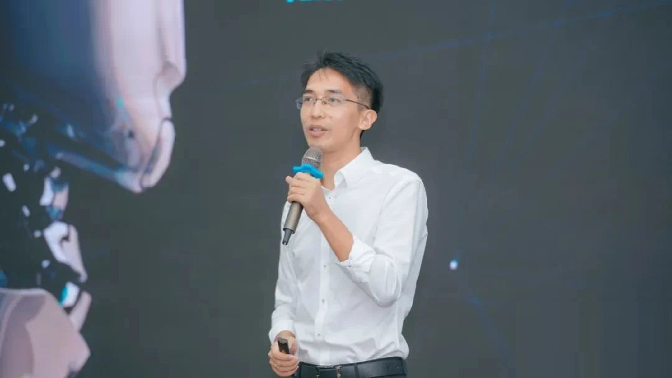 福建打工小哥,90后小伙机器人创业