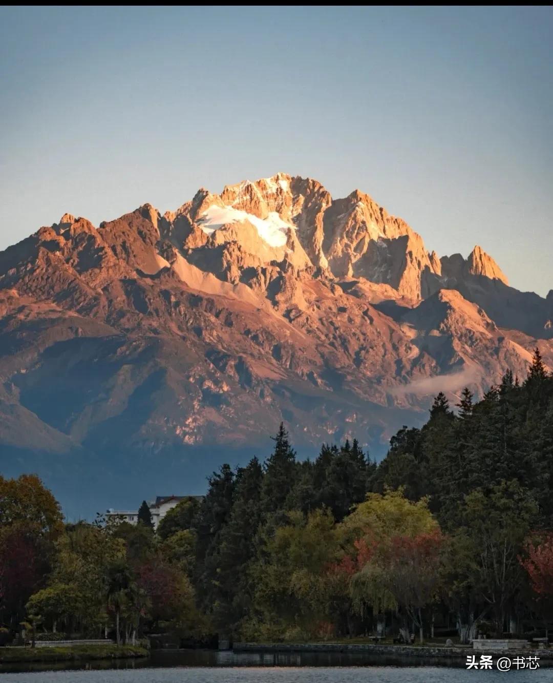 丽江古城的四方街在什么地方,丽江古城四方街