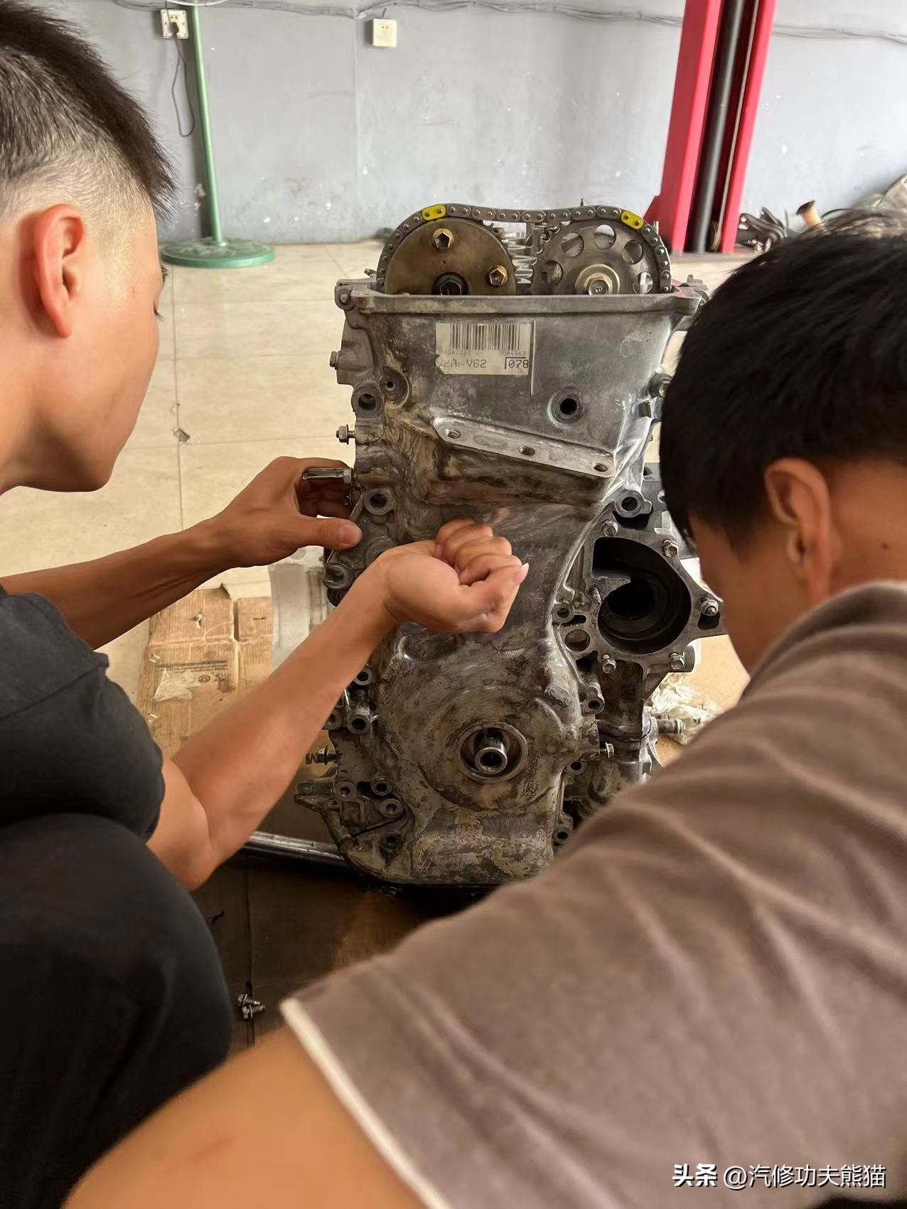 凯美瑞路上趴窝,一车传三代的丰田