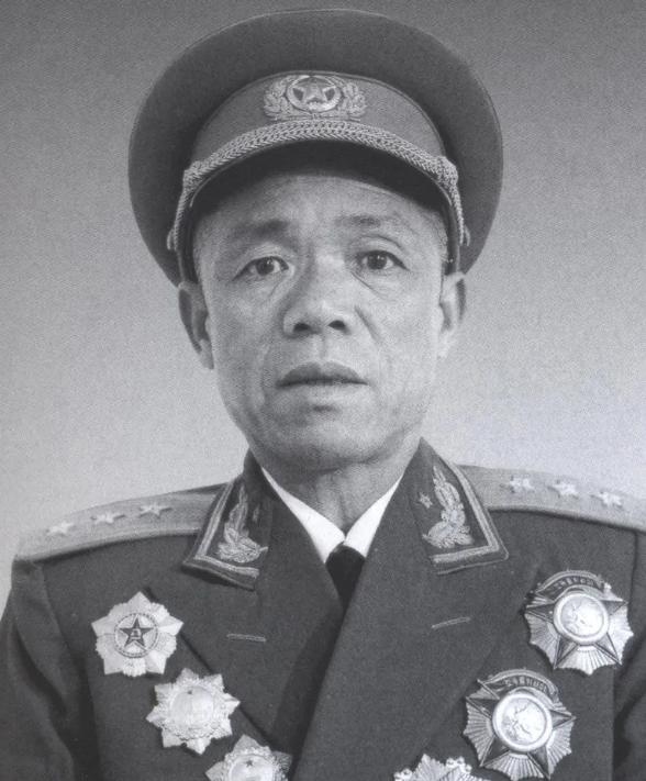 王谦会见*云陈**，全程一句话未说，陈递去纸条：3分钟谈话时间已到