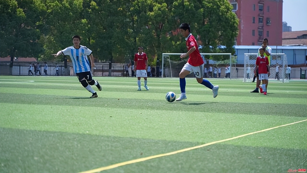 岳阳市第五届中小学生足球联赛,激情飞扬绿茵赛