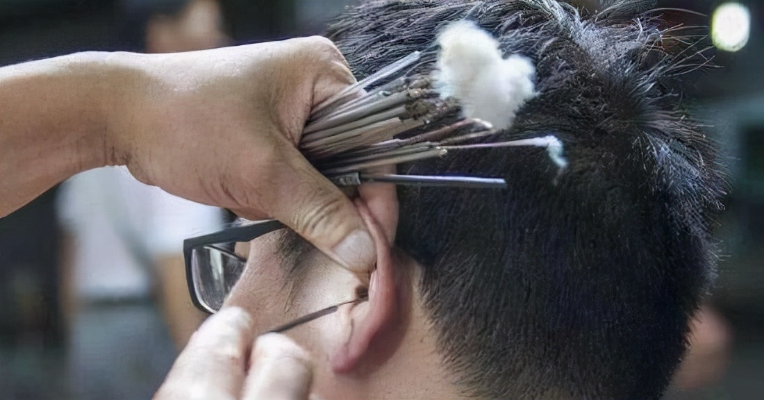 为什么有的是干耳屎有的是湿的,为什么耳屎是湿的或者干的