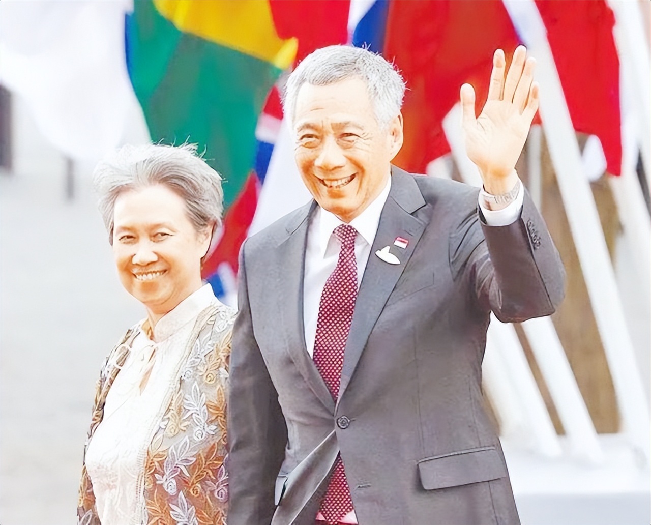 七年前态度恶劣,七年后支持认可,为何新加坡对中国一反常态?