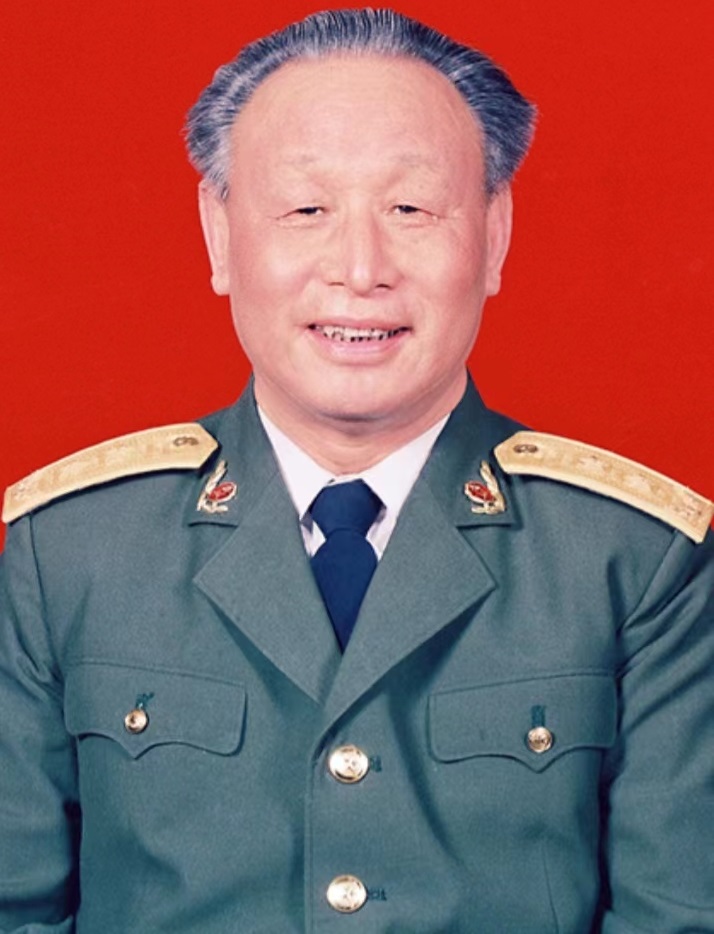 首次被授*警武**将官衔的30位将军都有谁?司令授中将,政委却授少将