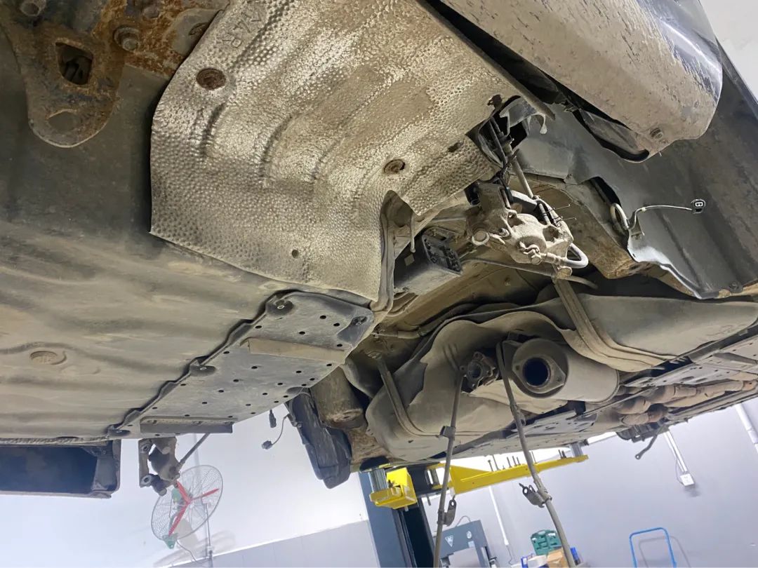 老爷子12代皇冠,12代丰田皇冠翻新改造全过程