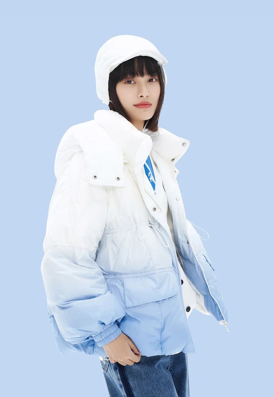 以纯羽绒服里面的羽绒有杂质,以纯羽绒服是90绒的吗